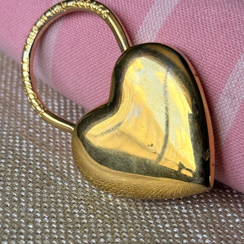 MOSCHINO BY REDWALL GOLD TONED HEART LOCK BAG CHARM 1980s Vintage Key - Picture 5 of 13